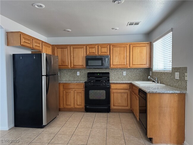 Building Photo - 9934 Juniper Haven Ave