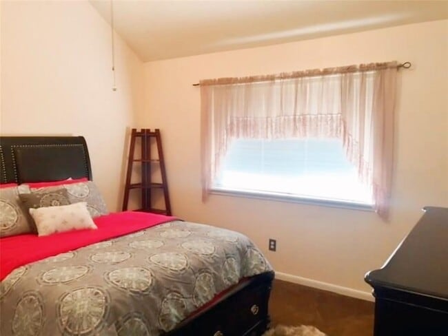 Building Photo - 23223 Diamond Knoll Ct