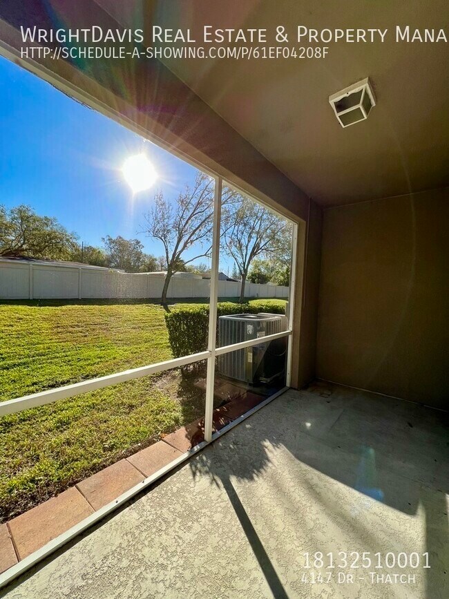 Building Photo - Large townhome at Sabal Pointe!