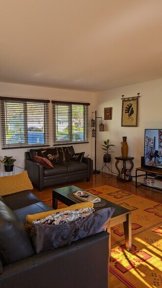 Building Photo - 1711 Reetz Rd