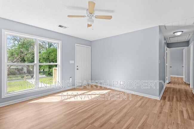 Building Photo - 7229 3rd Ave S