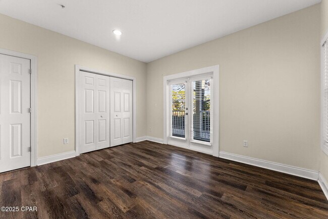 Building Photo - 212 Bonita Cir