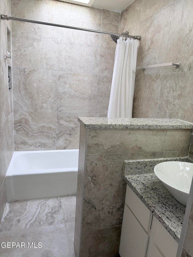 Building Photo - 6035 Bandolero Dr