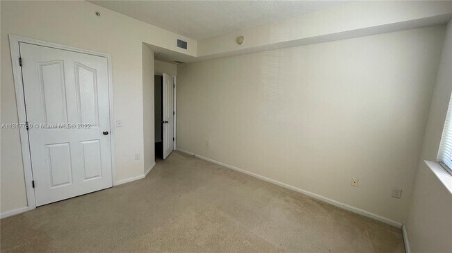 Building Photo - 9887 Baywinds Blvd