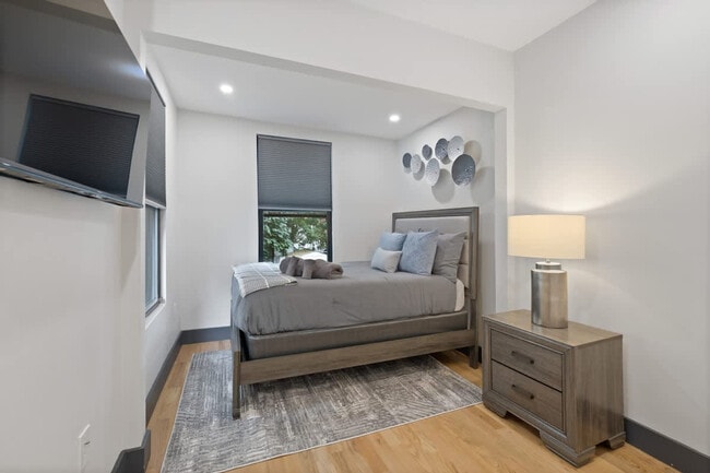 Building Photo - 115 Franklin St