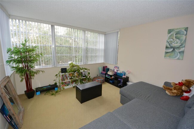 Building Photo - 6500 Cypress Rd