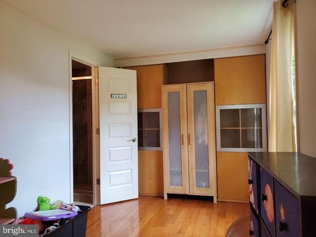 Building Photo - 15840 Buena Vista Dr