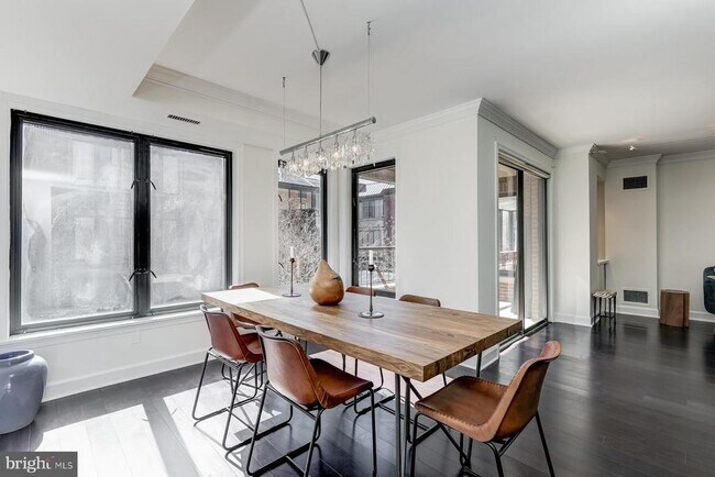 Building Photo - 1080 Wisconsin Ave NW