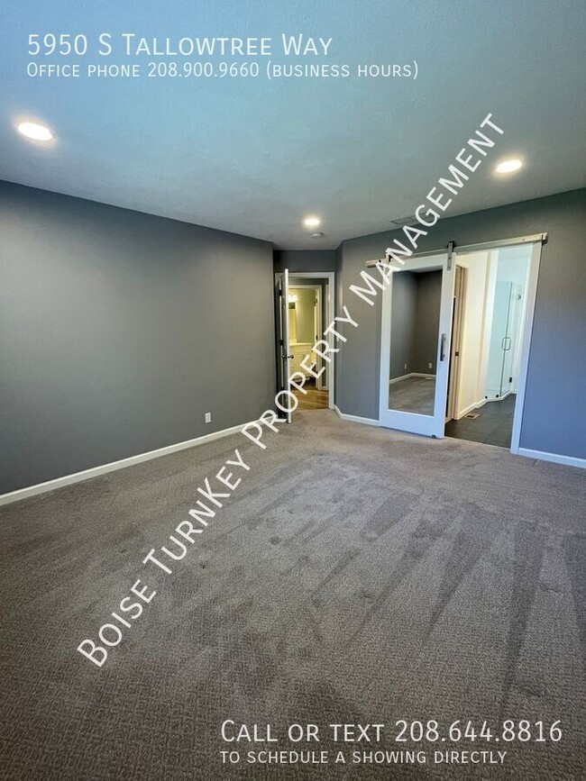 Building Photo - 5950 S Tallowtree Way