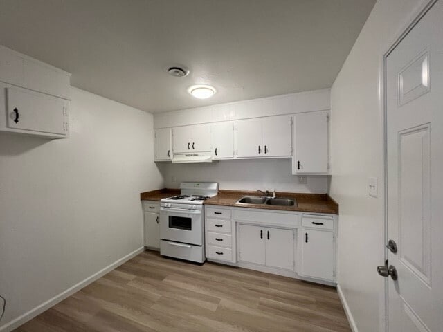 Building Photo - Charming 2 bedroom and 1 bath Duplex in Sacramento
