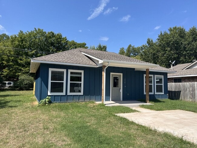 Building Photo - Brand new two bedroom home in Shawnee.