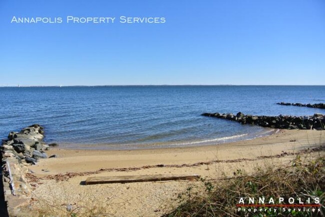 Building Photo - 7025 bay front drive