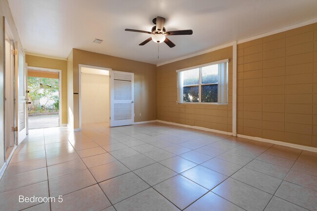 Building Photo - 3515 NW 8th Ave