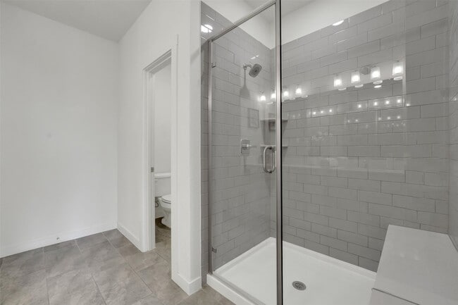 Building Photo - 432 Texas Dr