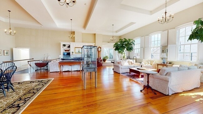 Building Photo - 39 State St