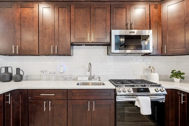 Building Photo - Stylishly Renovated 3-Bedroom Home with Pr...