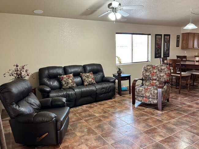 Building Photo - 12620 S Driftwood Dr