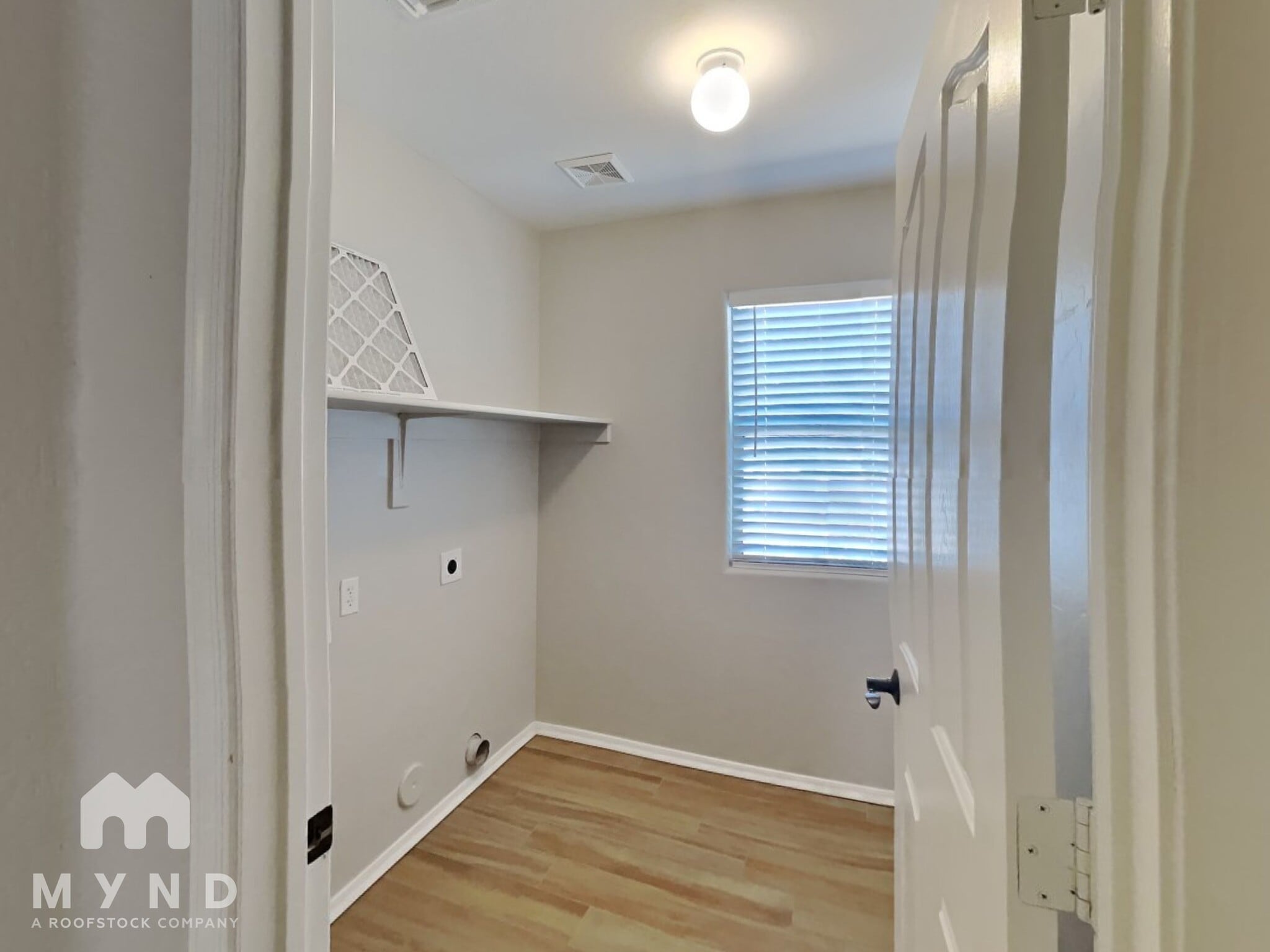 Building Photo - 43722 Bedford Dr