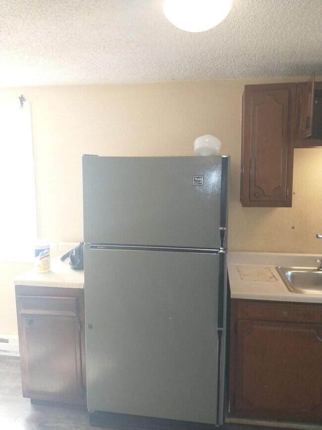 Building Photo - 1 Bedroom, 1 Bathroom Single Family Home i...