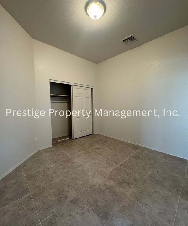Building Photo - 5252 W Winding Desert Dr