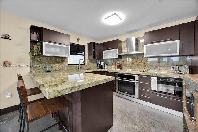 Building Photo - 10845 SW 75th St