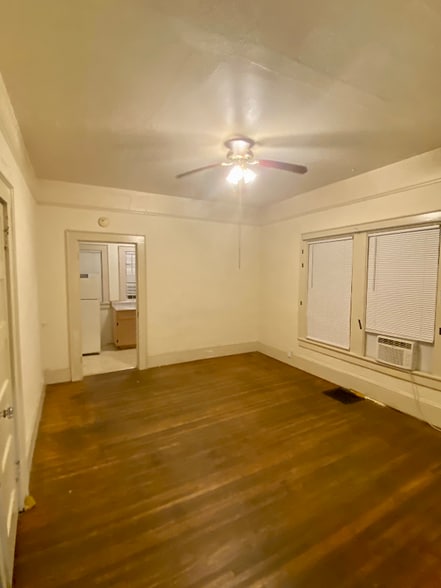 Building Photo - 3 Davie Cir