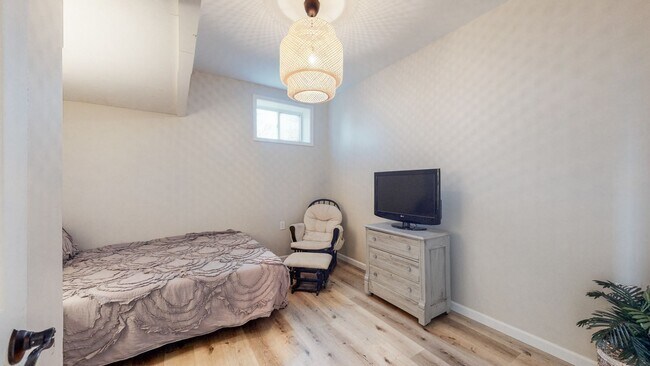 Building Photo - Stunning home situated on over 1 acre in North Thompson’s Station!