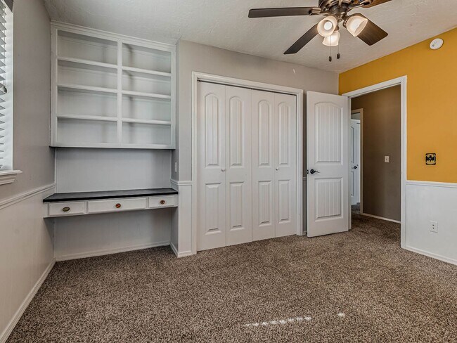 Building Photo - Beautiful 3 bedroom home in the heart of Coweta!