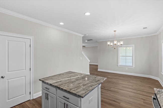 Building Photo - 210 Clifton Dr