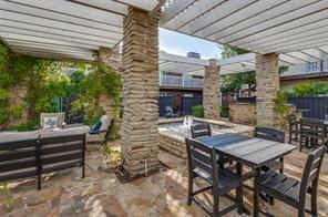 Building Photo - 5926 Sandhurst Ln