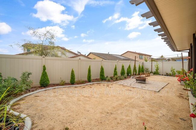 Building Photo - 29308 Abelia Ln