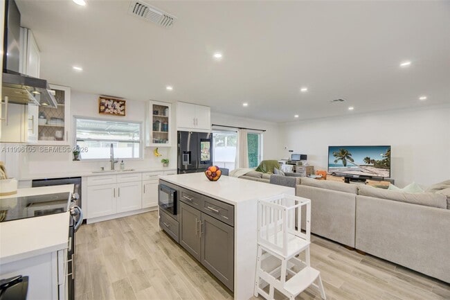 Building Photo - 8461 NW 16th St