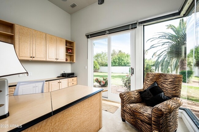 Building Photo - 6649 E Berneil Dr