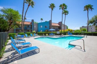 Building Photo - Icon on Park