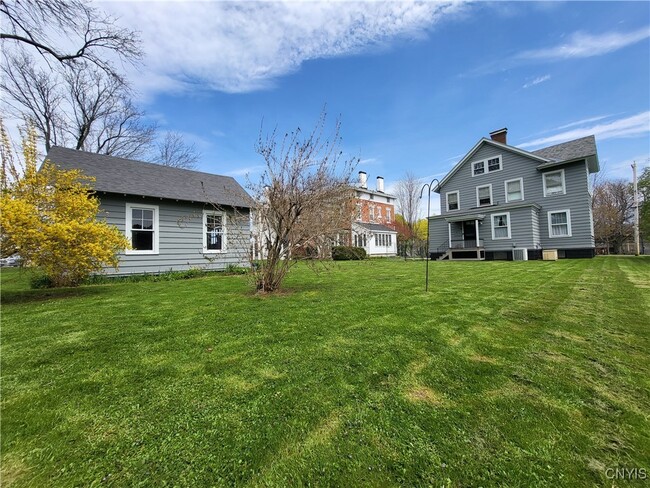 Building Photo - 50 Montcalm St