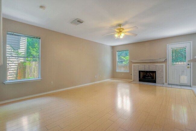 Building Photo - 7 Newberry Trail Ct