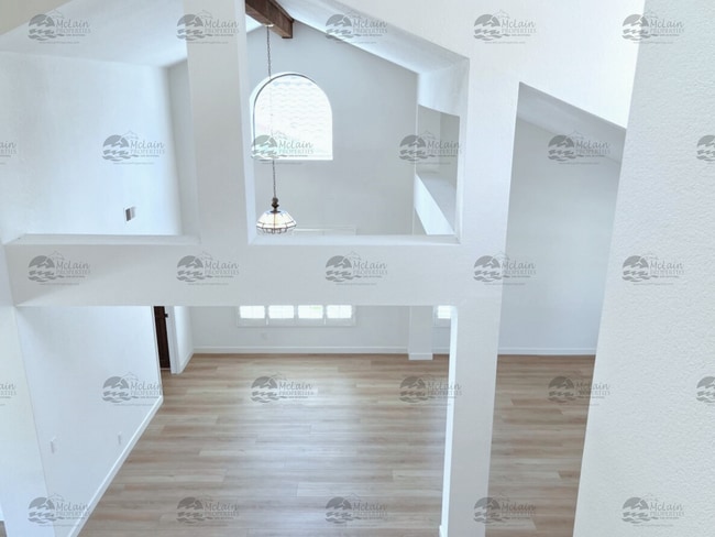 Building Photo - Shadowridge  Gorgeous 3 Bedroom Home In Desirable Neighborhood / Vista