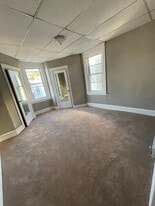 Building Photo - 543 W Roosevelt Blvd