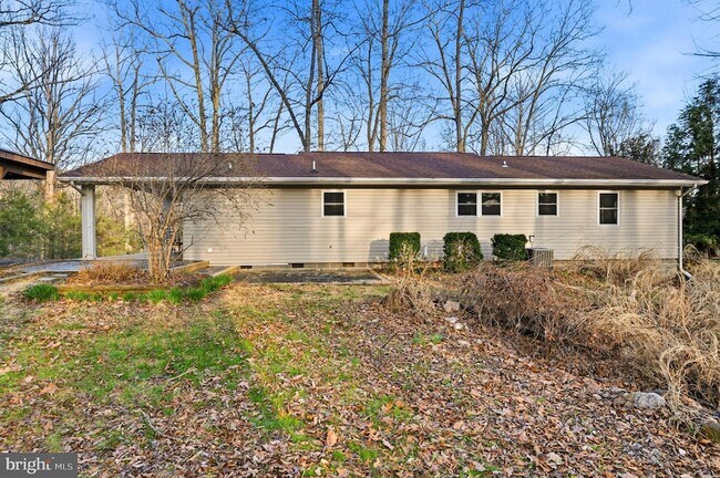 Building Photo - 1330 Jason Ln