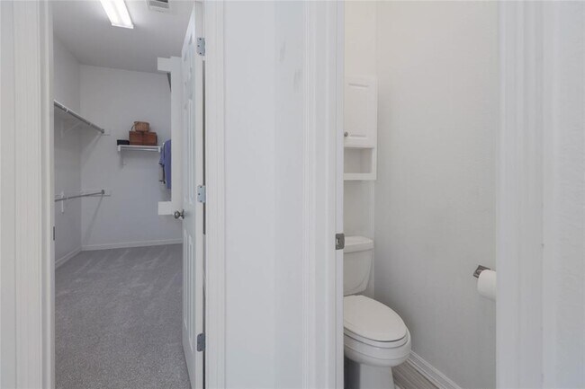 Building Photo - 2279 Fernspring Dr