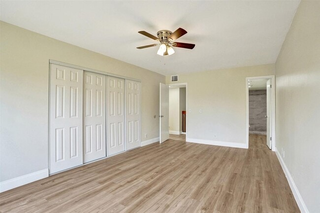 Building Photo - 4872 NW 95th Ave