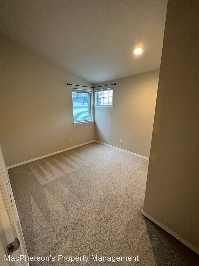 Building Photo - 3 br, 2 bath House - 8538 Midvale Ave N #B