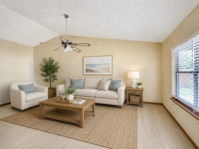 Building Photo - 603 Plantation Village Dr