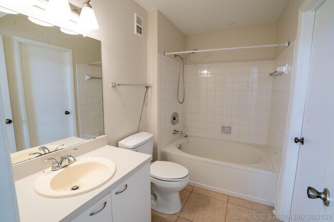 Building Photo - 4791 Via Palm Lakes