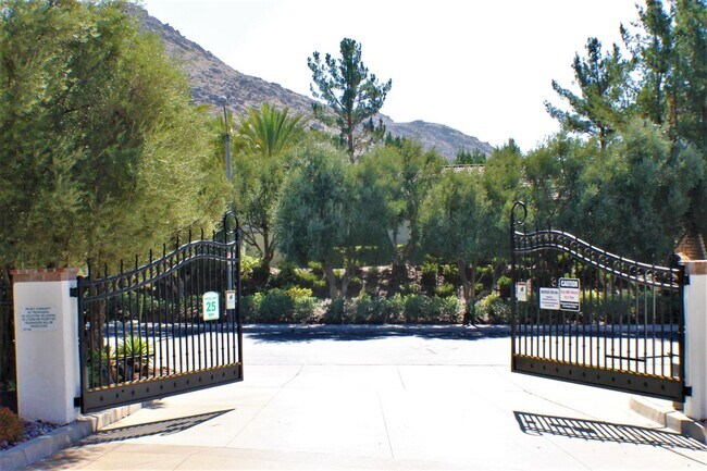 Building Photo - 14752 Eaglehead Mountain Dr