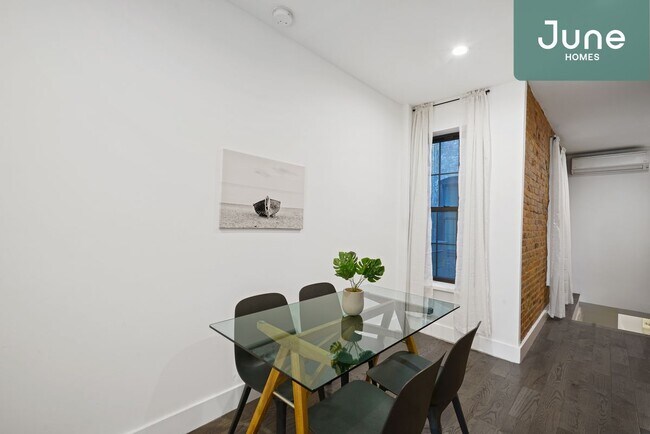 Building Photo - Full room in 3-bed/1.5-bath Home