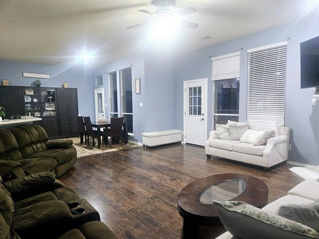 Building Photo - 3019 Stallion Crossing