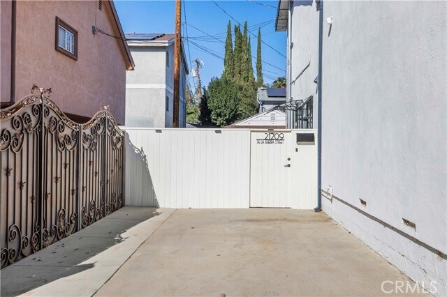 Building Photo - 21209 De La Guerra St