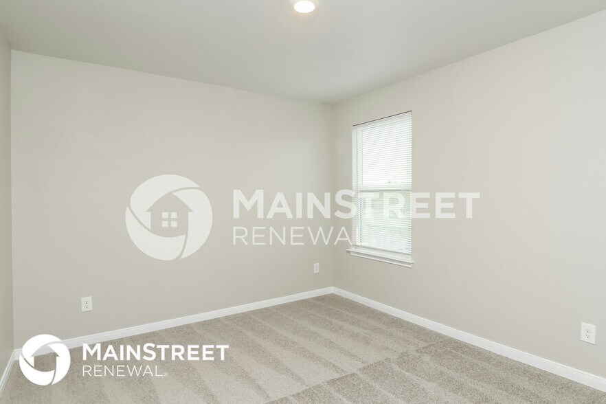 Building Photo - 629 Greenway Trl