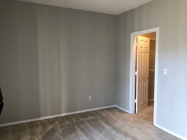 Building Photo - 13058 Autumn Woods Way